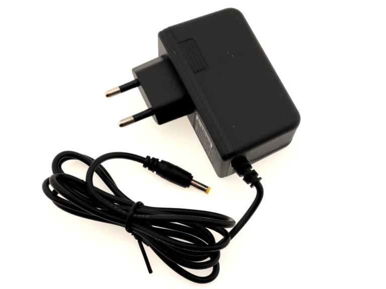 Блок питания AC/DC 220V/15V 1.2A (4,0*1,7) W150V012_G  WELL Совместимость: Яндекс Станция Мини 2, Ян